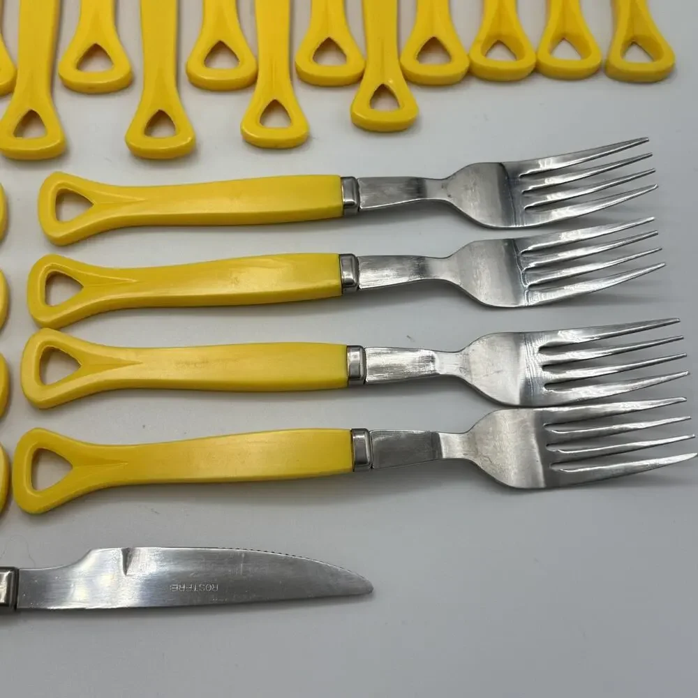 Vtg IIC Stainless Japan Yellow Handle 32 PC Flatware 8 Settings Fork Knife Spoon